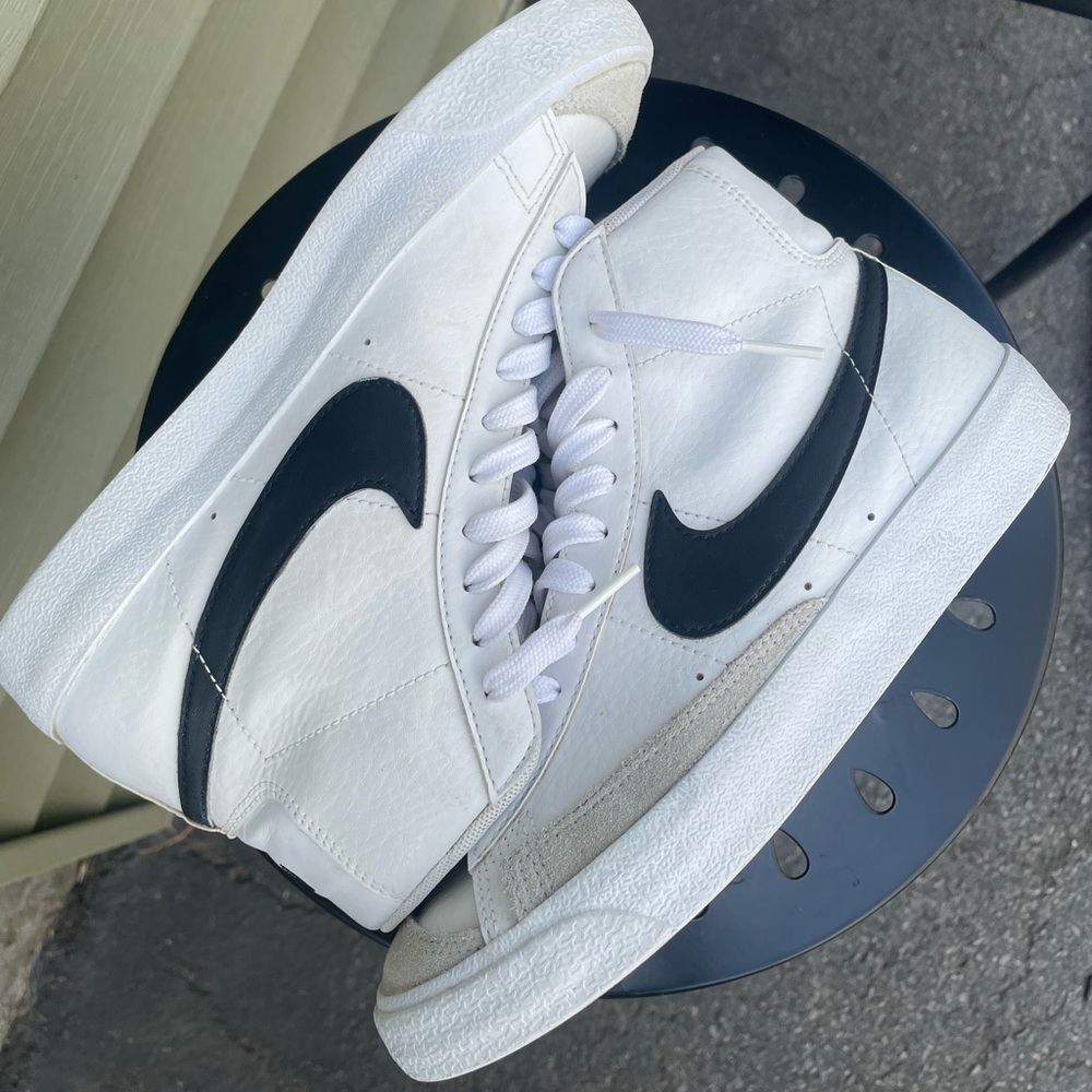 Womens - Nike Blazer mid “77 vintage high top shoe